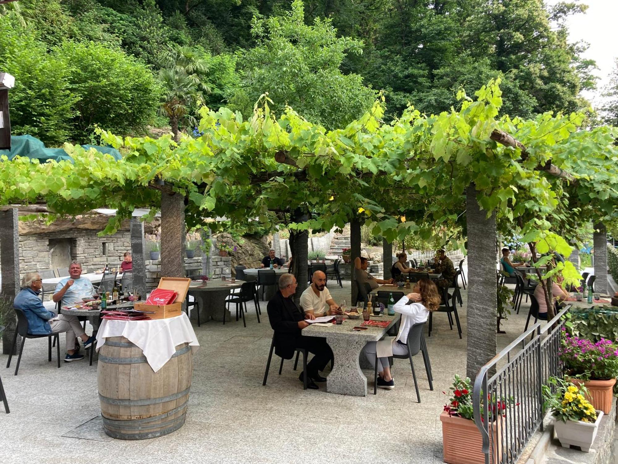 Hotel Ristorante Grotto Serta Lamone Eksteriør billede