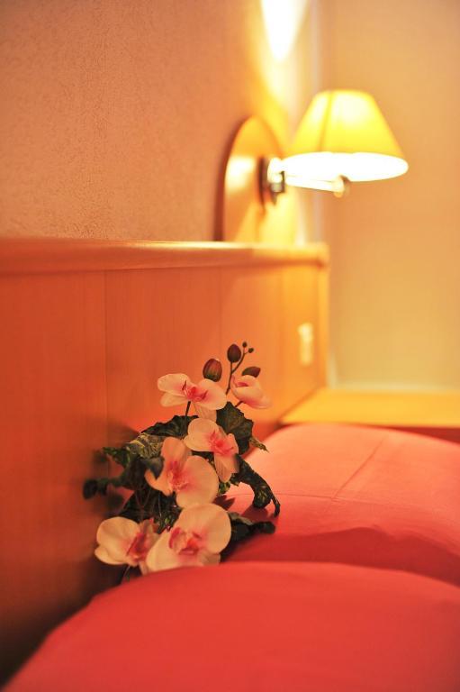 Hotel Ristorante Grotto Serta Lamone Eksteriør billede